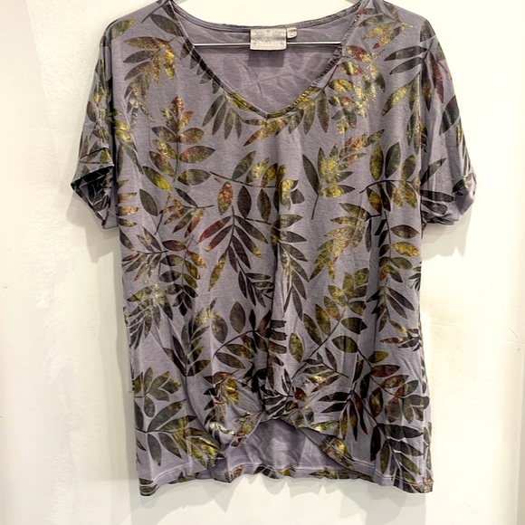 Floral Print Grey Women's Top - Picture 8 of 12